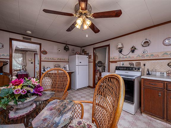 4th image of 303 Hillman Holw