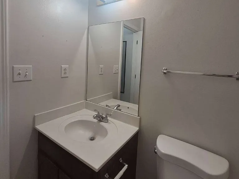 825 Decoy Ct — Photo 15
