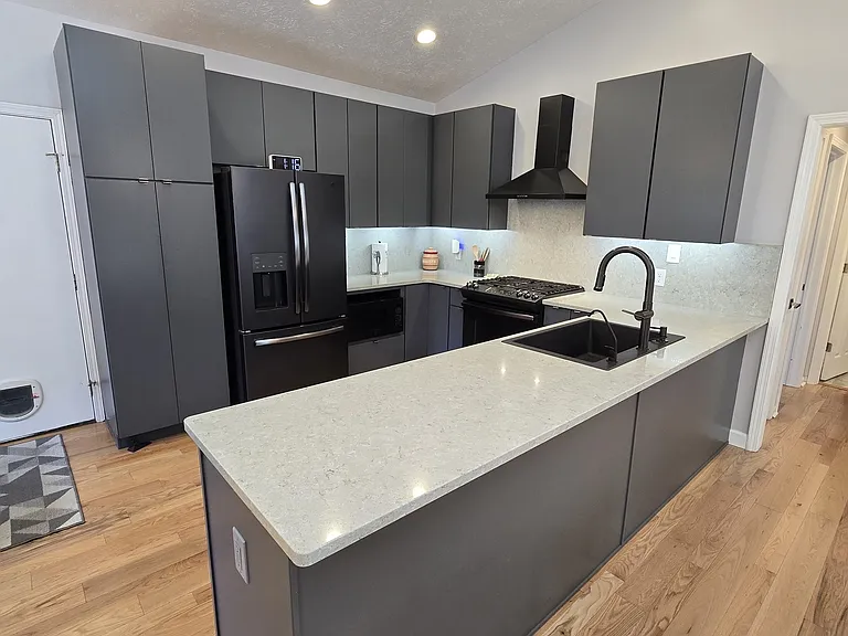 8198 Foxchase Cir — Photo 11