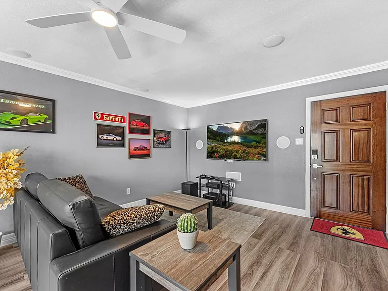 505 Westcott St #308 — Photo 3