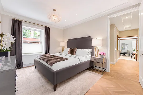 Sold by Douglas Elliman | media 18