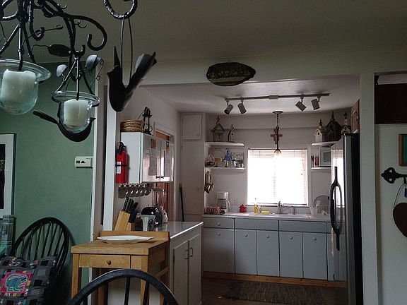 4th image of 25 Mountain Trout Ln