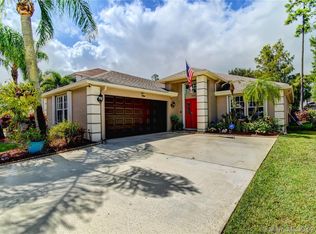 1033 Aviary Rd, Wellington, FL 33414