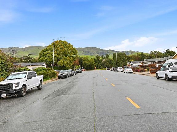 2nd image of 479 Dixon Rd