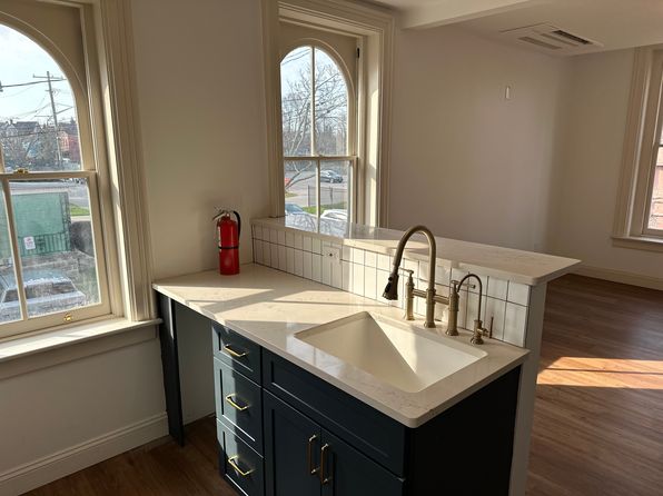 319 Connecticut St #4