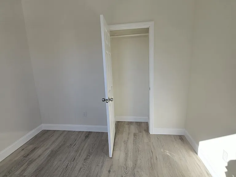 612 Richmond Rd #2 — Photo 15