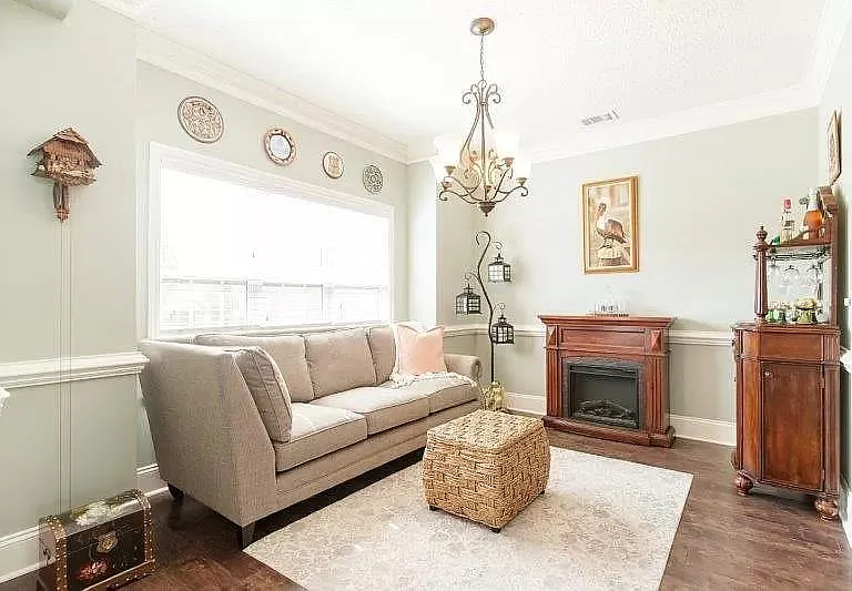 612 Barnside Ln — Photo 8