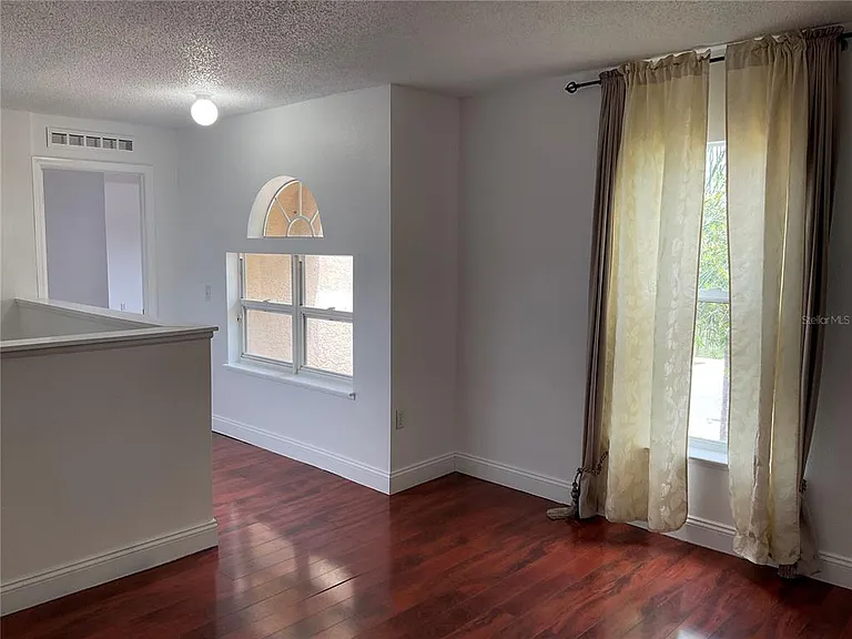 10318 Laxton St — Photo 10