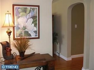 207 Sykes Ln, Wallingford, PA 19086