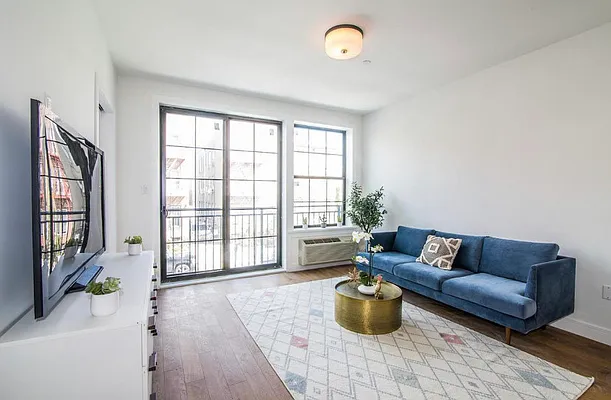 Rented by Bond New York | media 1