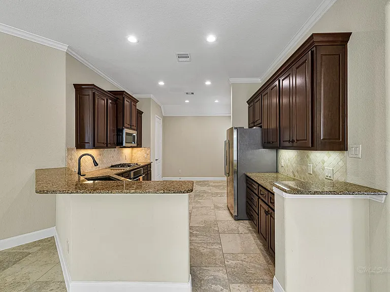 4906 Augusta Pointe Ct — Photo 16