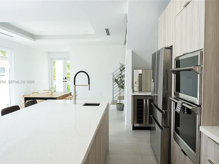 3524 SW 25th Ter — Photo 11