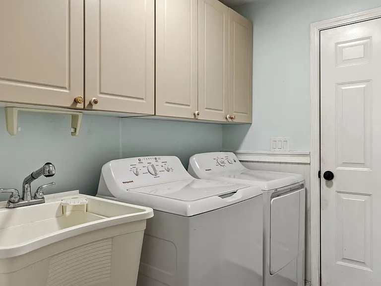 329 Sailfish Cir — Photo 18
