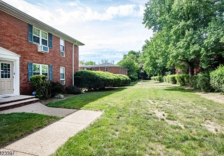 1130 Valley Rd #2B — Photo 45