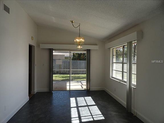 3rd image of 8738 Aspen Ave