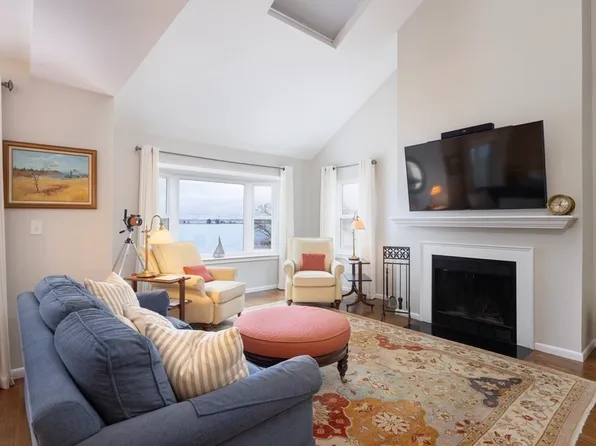 9 Brigantine Ln #9, Quincy, MA 02171