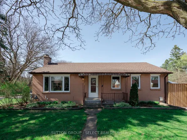 2 Thorne Ave, London, ON N5W 4M8