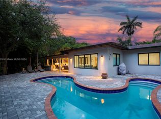 5880 SW 87th St, South Miami, FL 33143