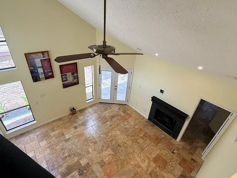 1208 Normans Woods St — Photo 11