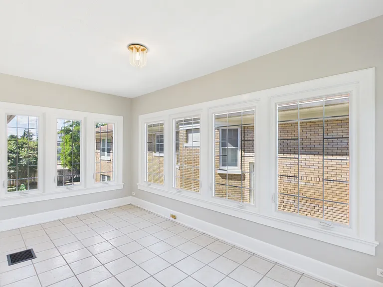 2044 Douglass Blvd #2 — Photo 8