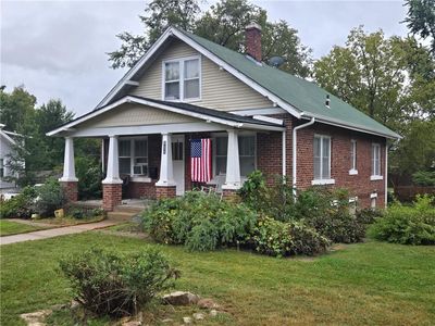 911 E Peoria St, Paola, KS, 66071