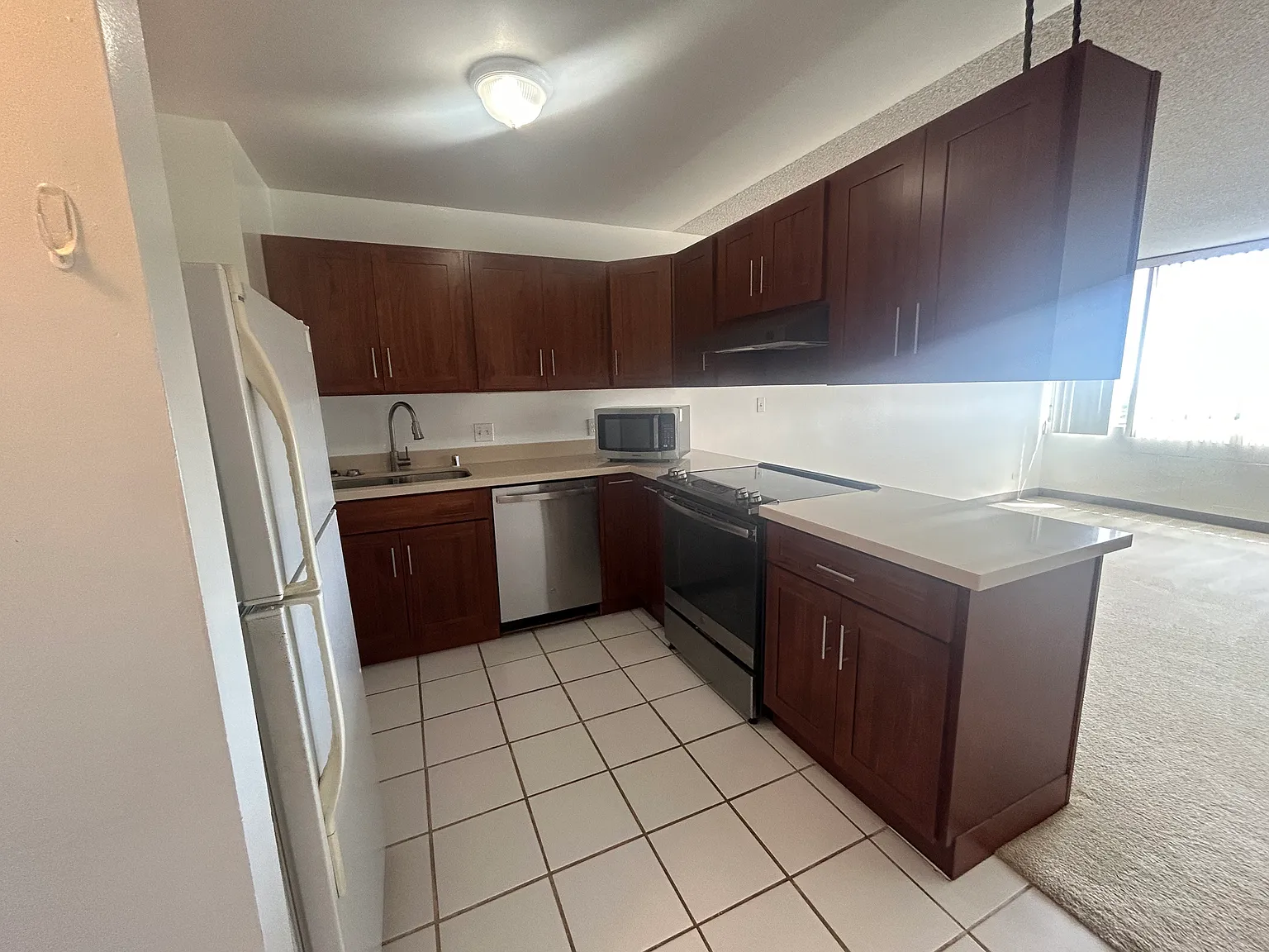1 bed, 594 sqft, $2,300 — Photo 1