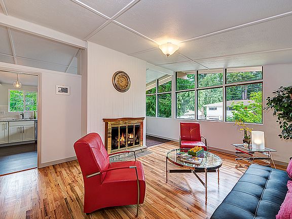 4th image of 13722 NE 70th Pl