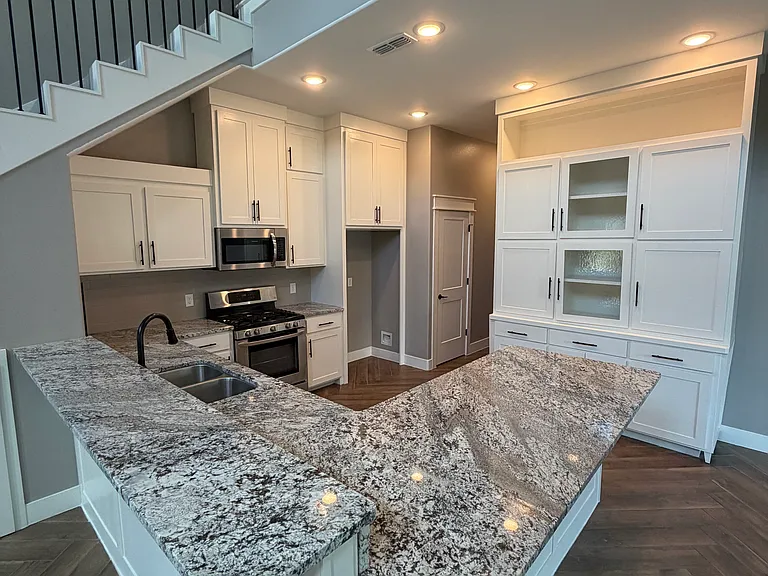 7661 W Gibbs Rd — Photo 4