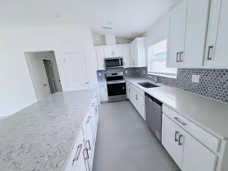 524 Carya Way — Photo 4