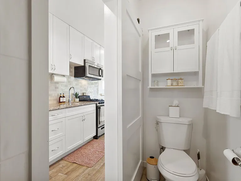 4052 Thomas St #2 — Photo 5