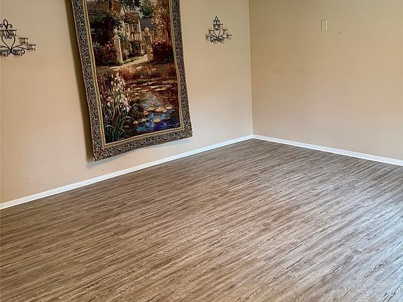5th image of 503 Northwood Dr