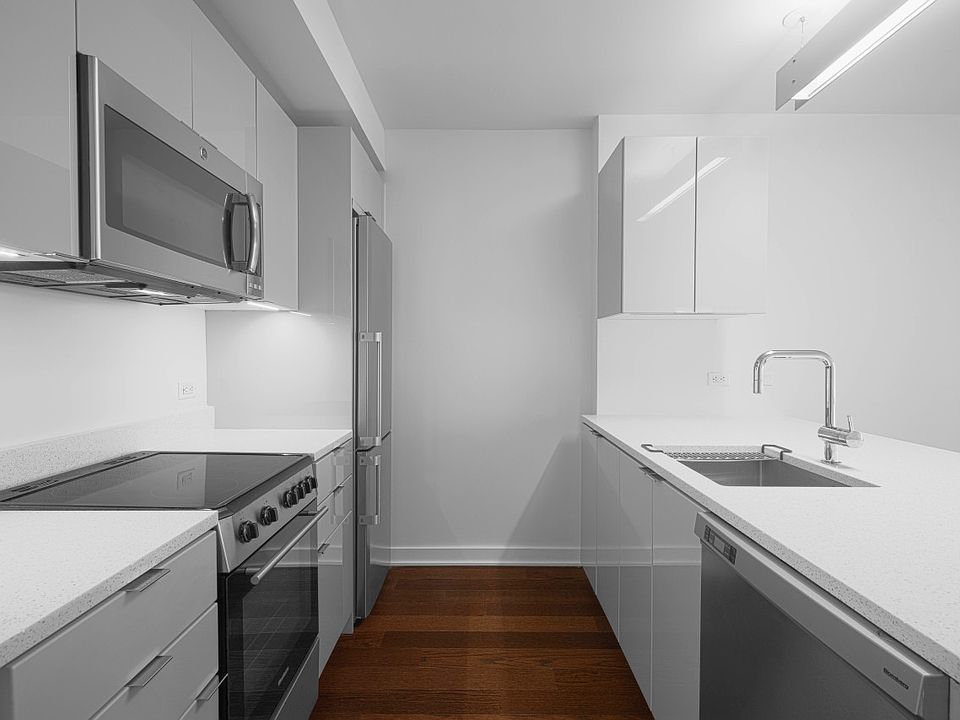 1st image of 400 W 113th St APT 619