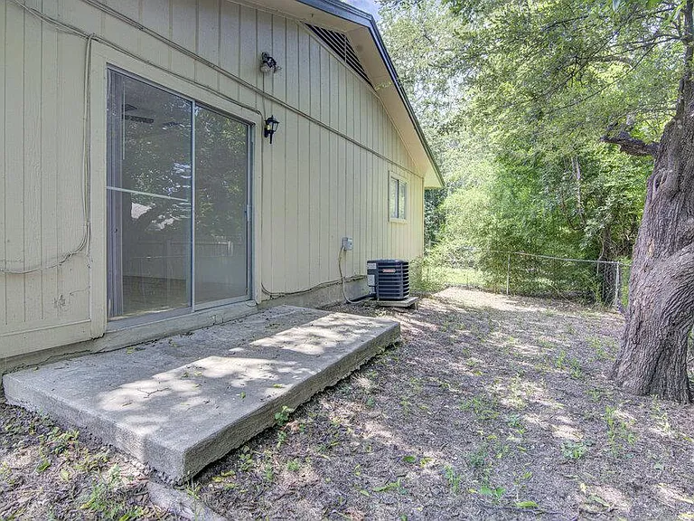 805 Sirocco Dr #B — Photo 19