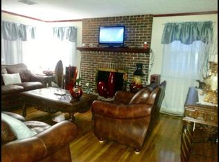 889 Riverside Dr, Methuen, MA 01844