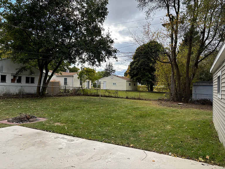 Fenced Yard