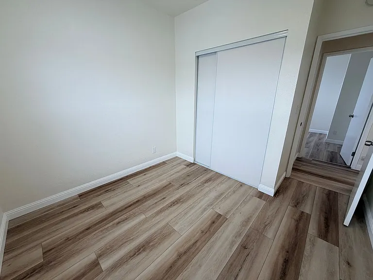 1115 7th Ave #4 — Photo 17