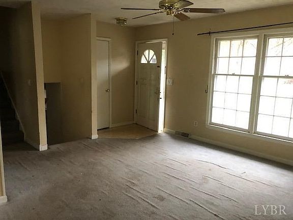 3rd image of 111 Maplewood Dr