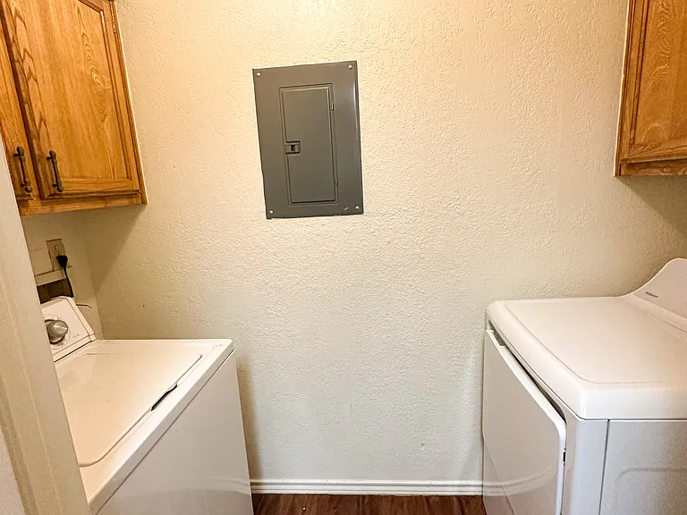 924 W Chestnut St #5 — Photo 7
