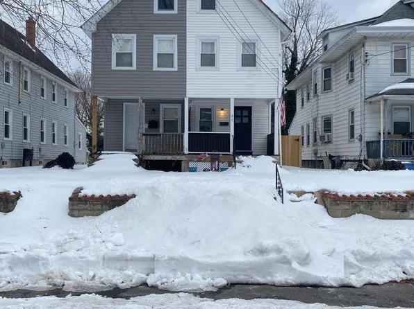 31 8th St, Salem, NJ 08079