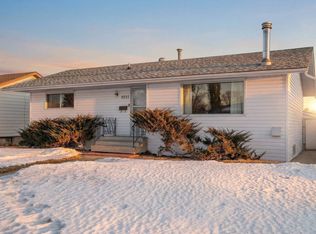 9251 69a St NW, Edmonton, AB T6B 1W1