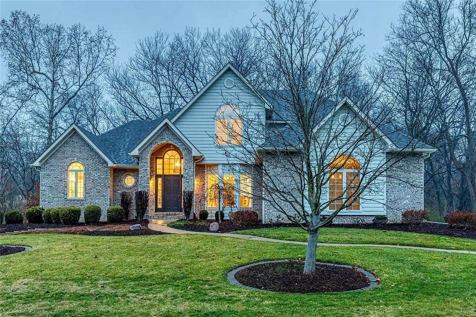 433 Westchester photo 1