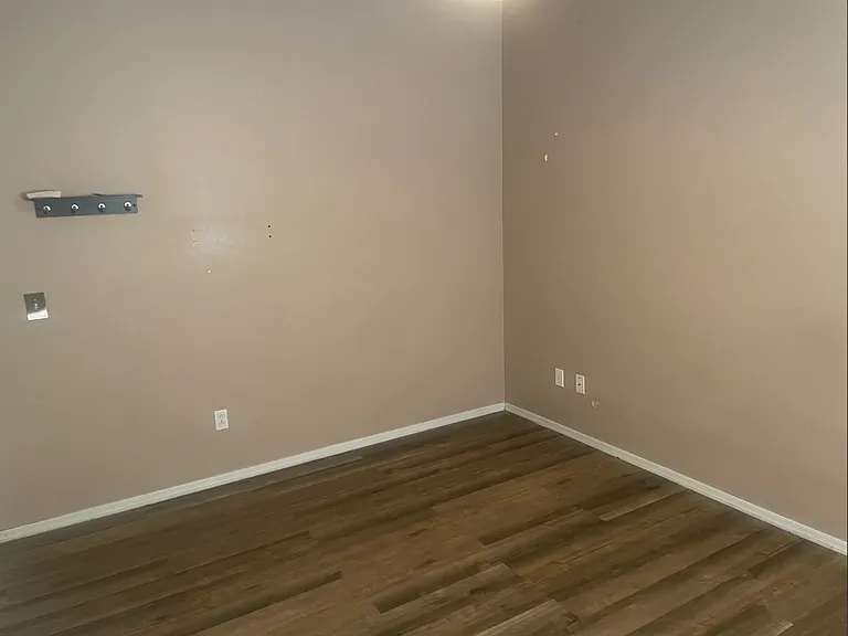 220 E Beth Dr — Photo 14