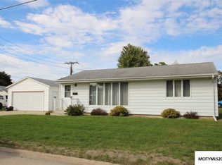 302 23rd St SW, Mason City, IA 50401