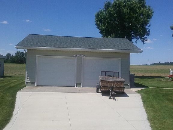 2 car detached garage
