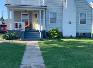 460 W 3rd St, Hoisington, KS 67544