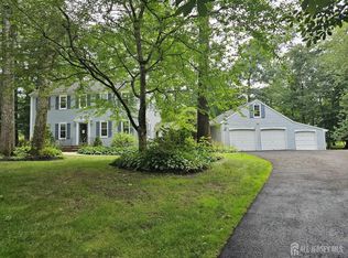 17 Gloucester Ct, East Brunswick, NJ