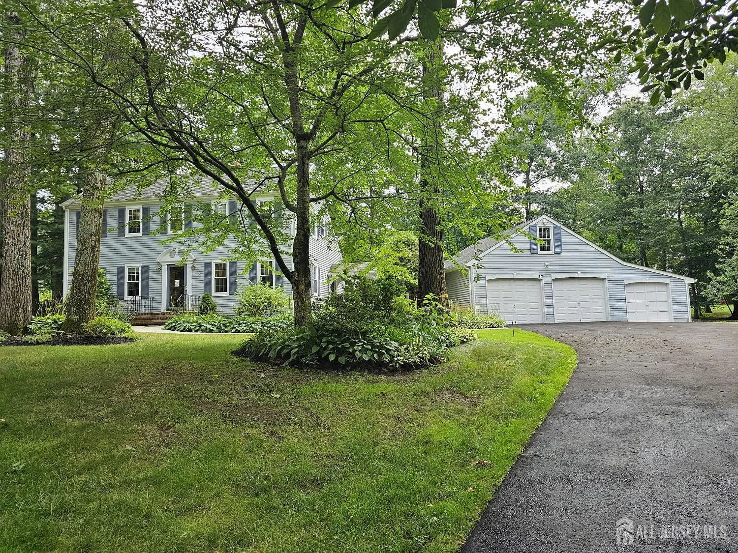 17 Gloucester Ct photo 1