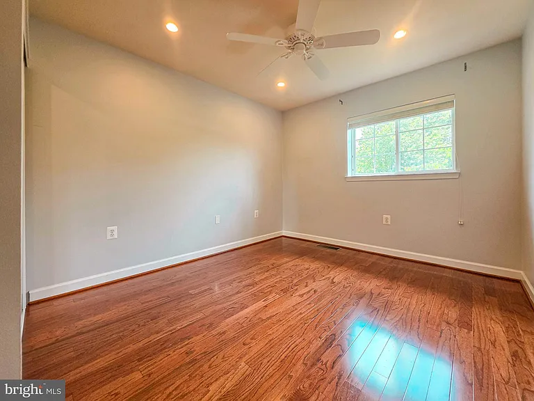 4181 S Four Mile Run Dr #B — Photo 17