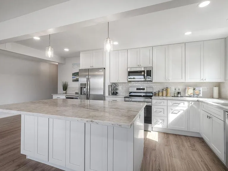 4705 Marina Dr #10 — Photo 20