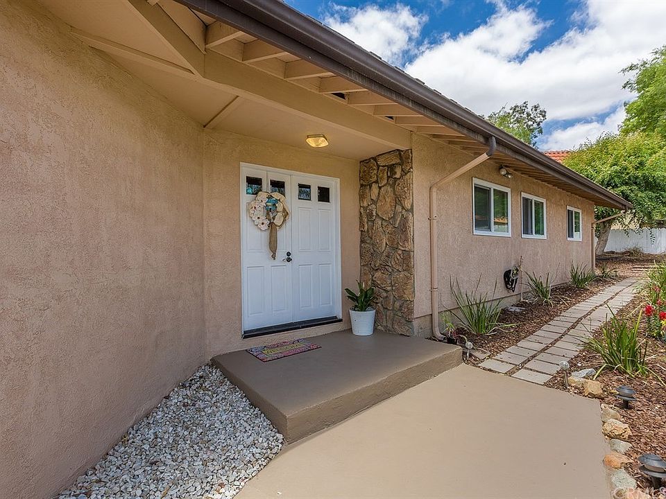 1st image of 23170 Canyon Lake Dr N
